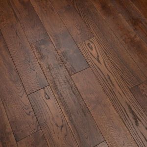 125mm x 14/3mm x random lengths Smoky Oak Brush & Lacquered Rustic Grade Engineered Wood Flooring 